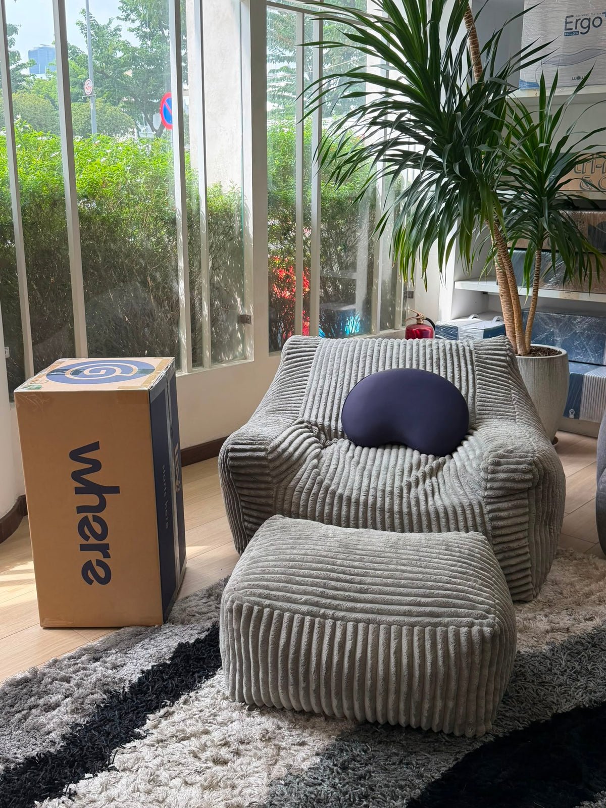 WOWS Cloud Lounge Chair with Ottoman